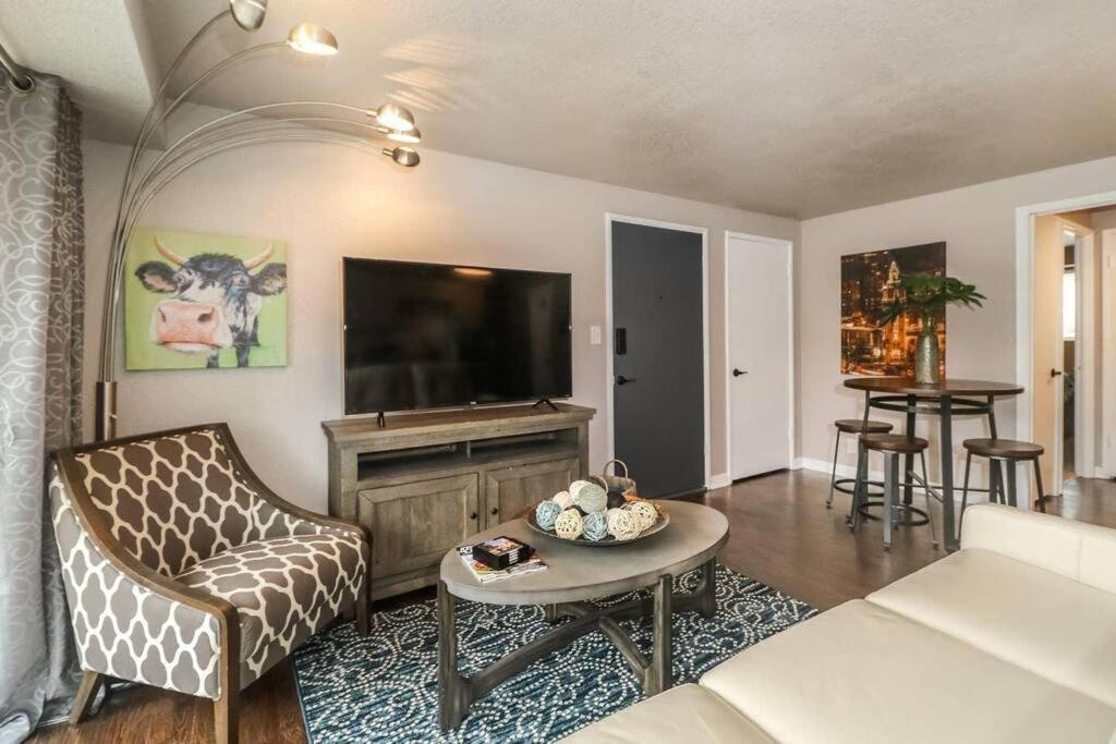 Villa HOLLY FIRST FLOOR 2 King Beds Kansas City Exterior foto